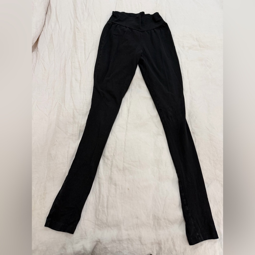 Sleek Black Women's Leggings